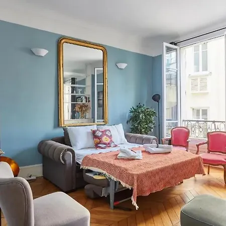 Apartment Moderne A Pres Des Champs-elysees Paris