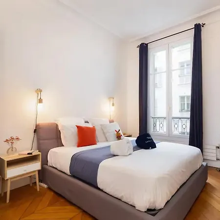 Moderne A Pres Des Champs-elysees Apartment