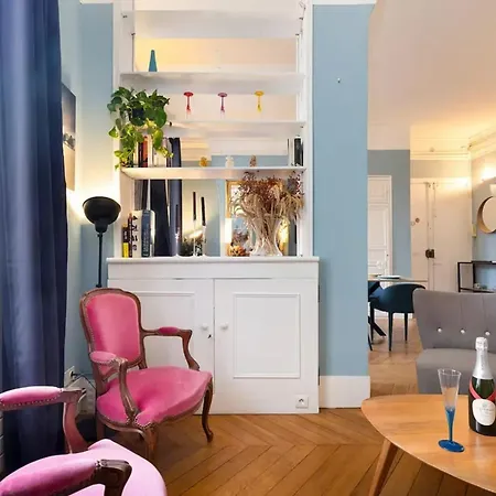 Apartment Moderne A Pres Des Champs-elysees