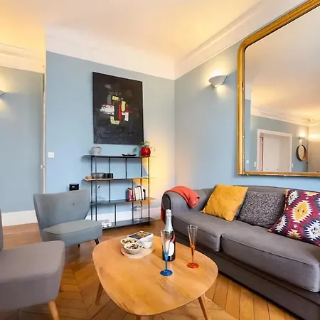 Moderne A Pres Des Champs-elysees Apartment Paris