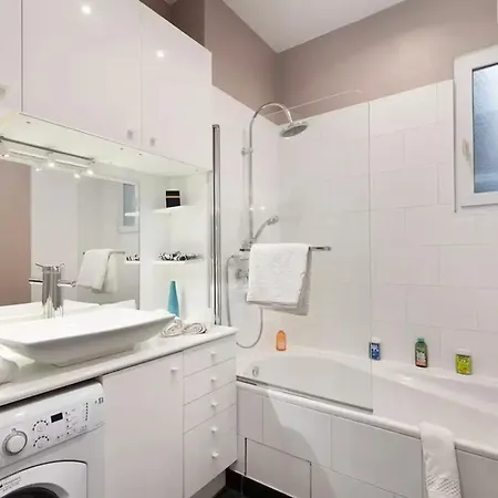 Moderne A Pres Des Champs-elysees Apartment Paris